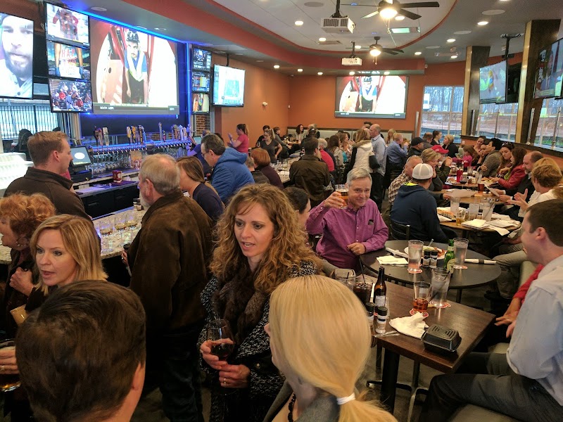 Ruckus Pizza, Pasta, & Spirits