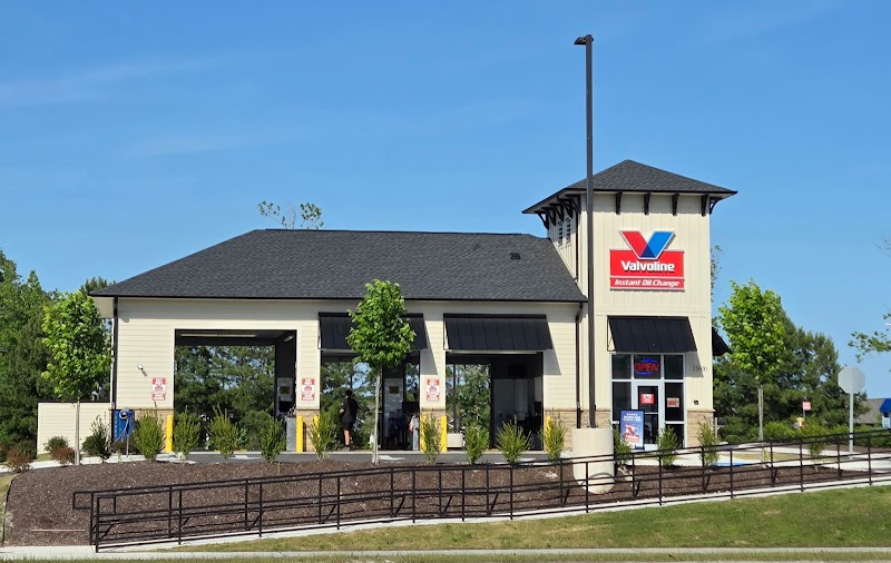 B & B Roofing Inc