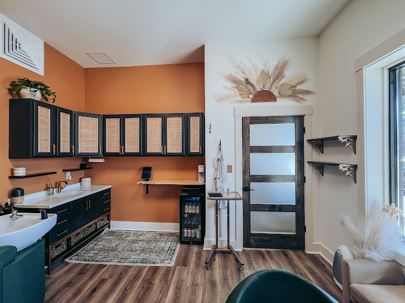 Mane Organic Salon