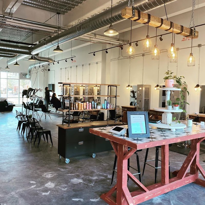 Salon Revive - Holly Springs
