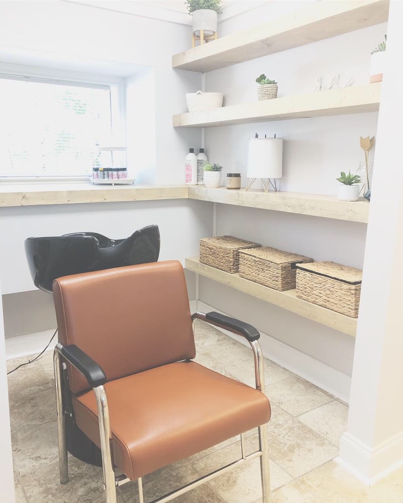 Roots Salon