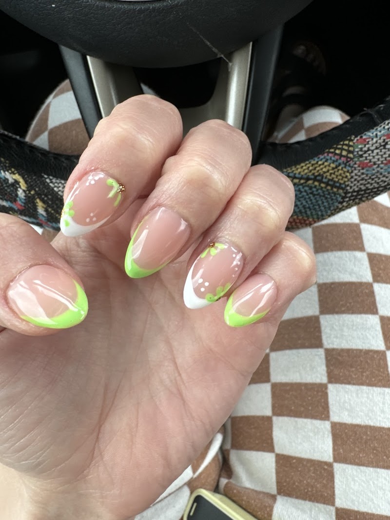 Bloom Nail Haus