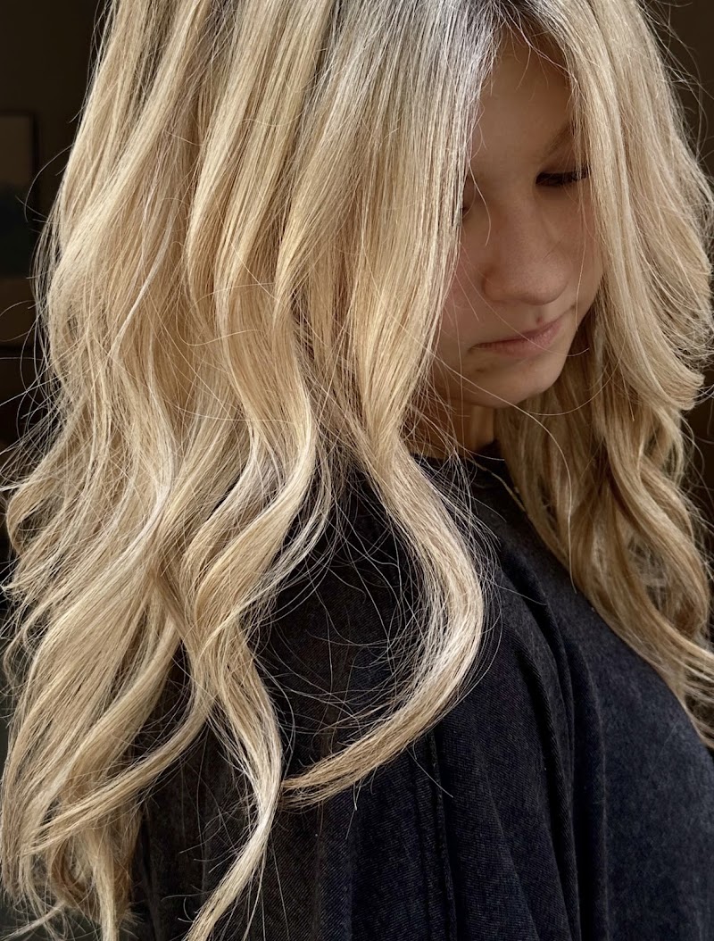 Pine and Salt Salon